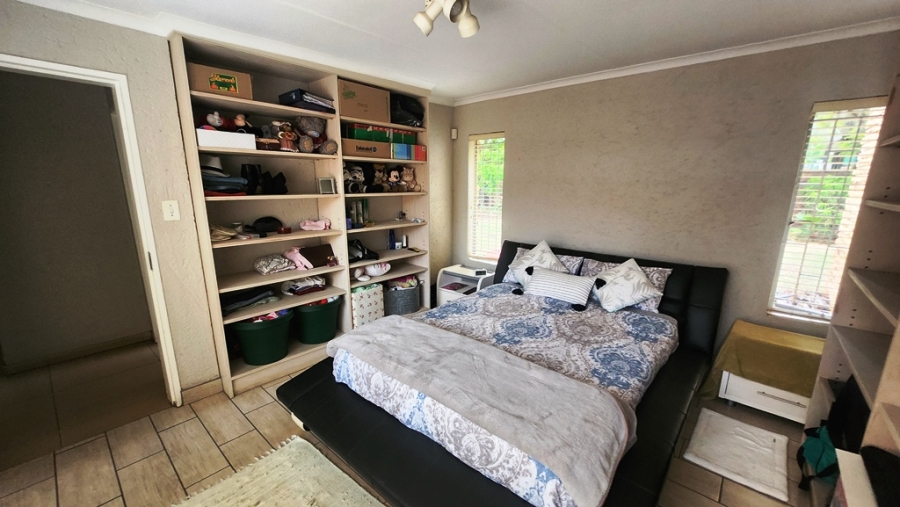 4 Bedroom Property for Sale in Eldoraigne Gauteng