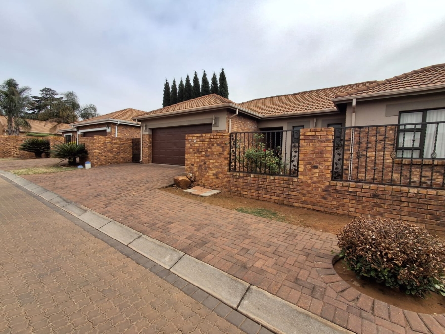 To Let 3 Bedroom Property for Rent in Bartlett Gauteng