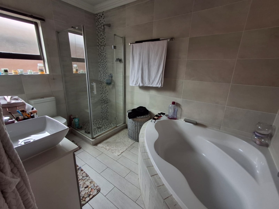 To Let 3 Bedroom Property for Rent in Bartlett Gauteng
