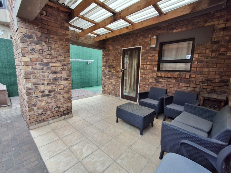 To Let 3 Bedroom Property for Rent in Bartlett Gauteng