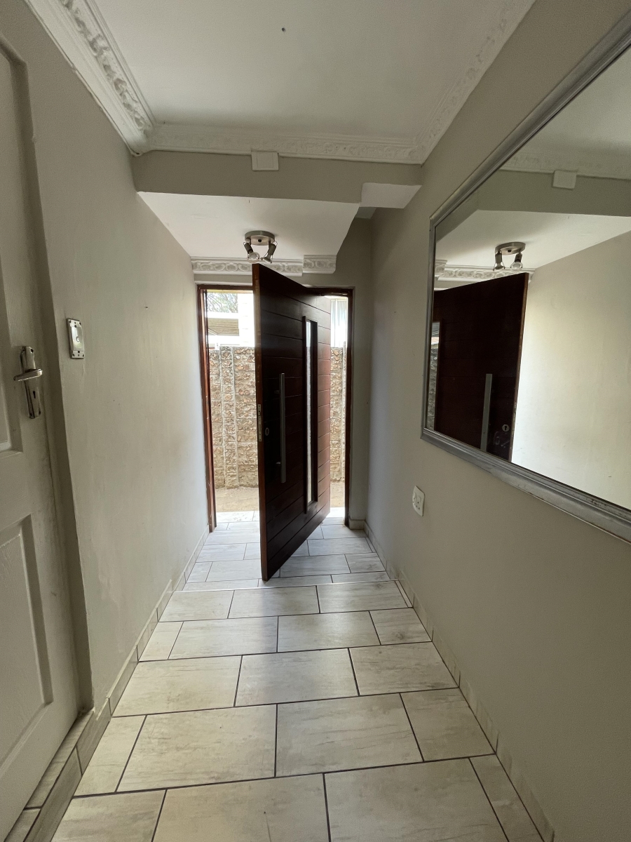 5 Bedroom Property for Sale in Buccleuch Gauteng