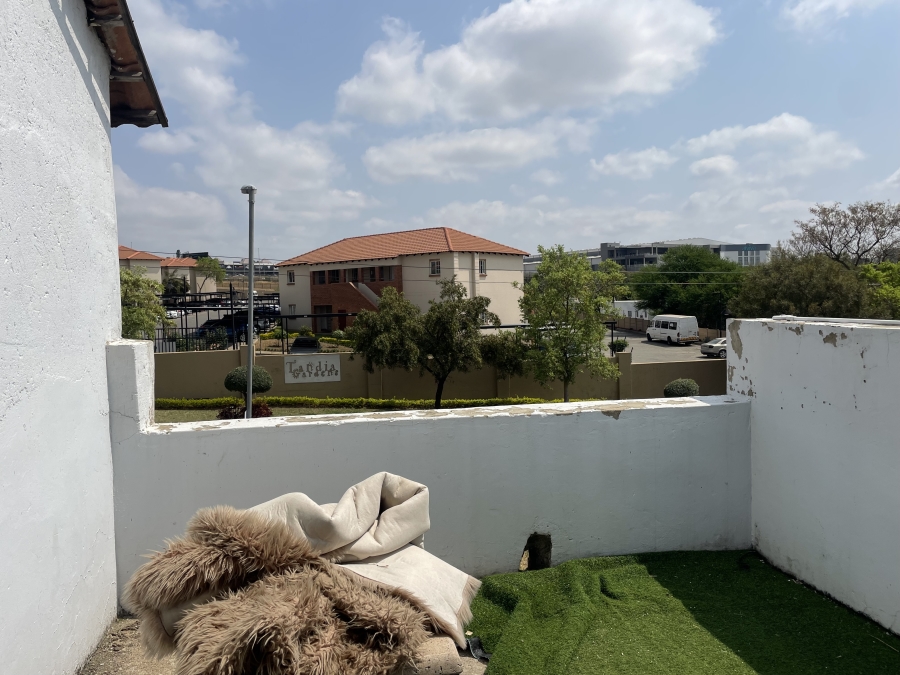 5 Bedroom Property for Sale in Buccleuch Gauteng