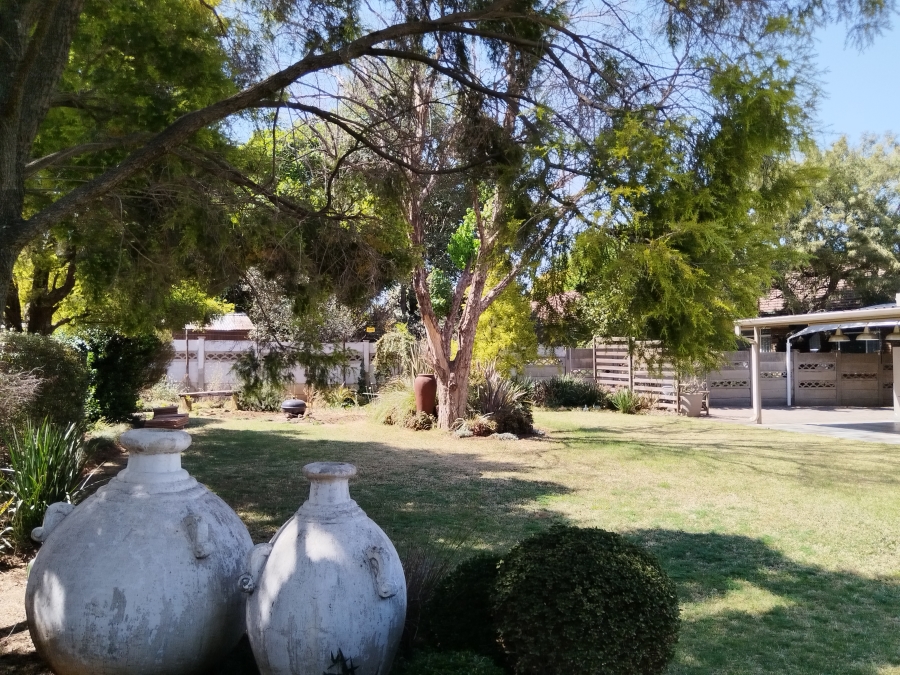 6 Bedroom Property for Sale in Vanderbijlpark SE 2 Gauteng