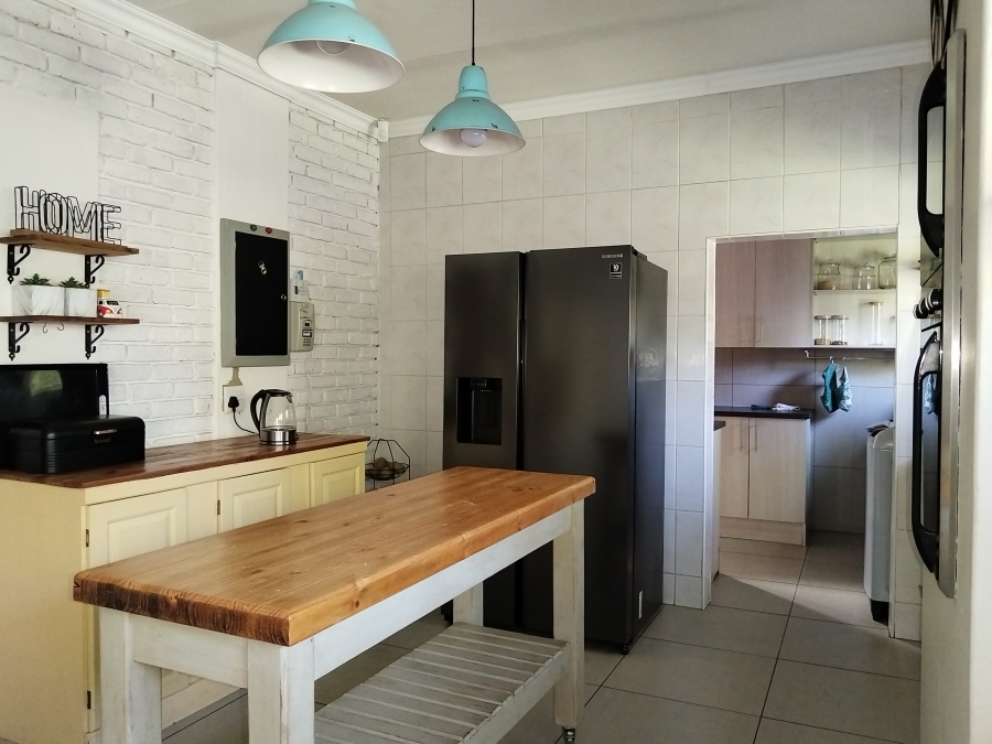 6 Bedroom Property for Sale in Vanderbijlpark SE 2 Gauteng