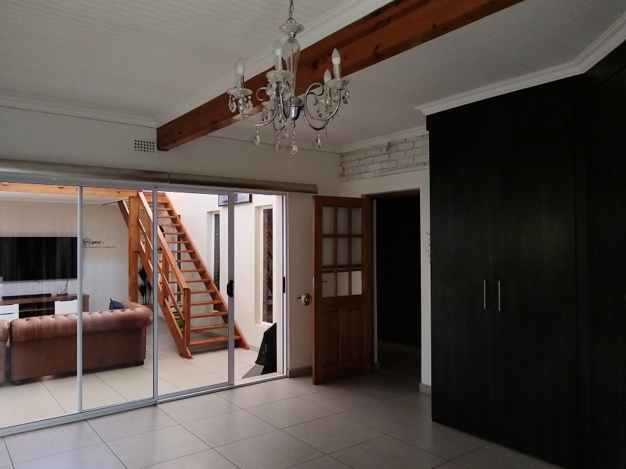6 Bedroom Property for Sale in Vanderbijlpark SE 2 Gauteng