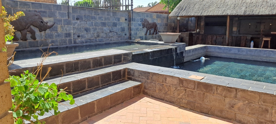 4 Bedroom Property for Sale in Kenleaf Gauteng