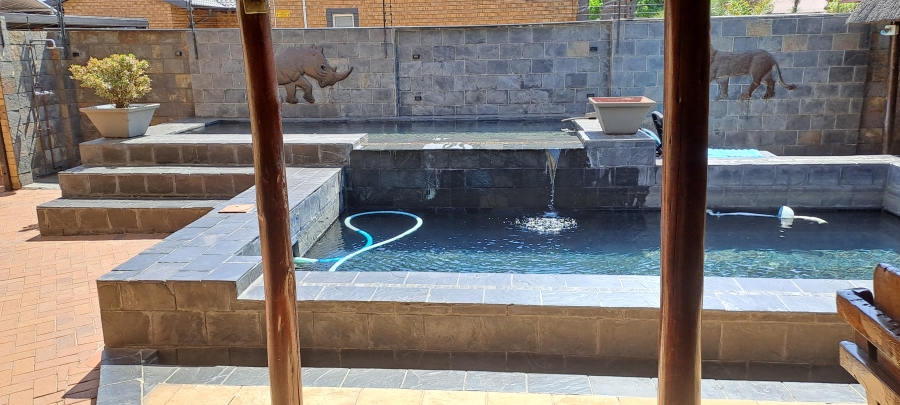 4 Bedroom Property for Sale in Kenleaf Gauteng