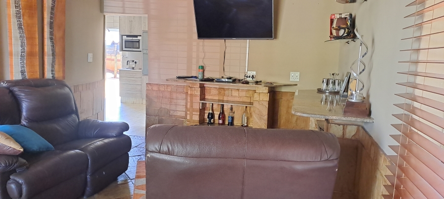4 Bedroom Property for Sale in Kenleaf Gauteng