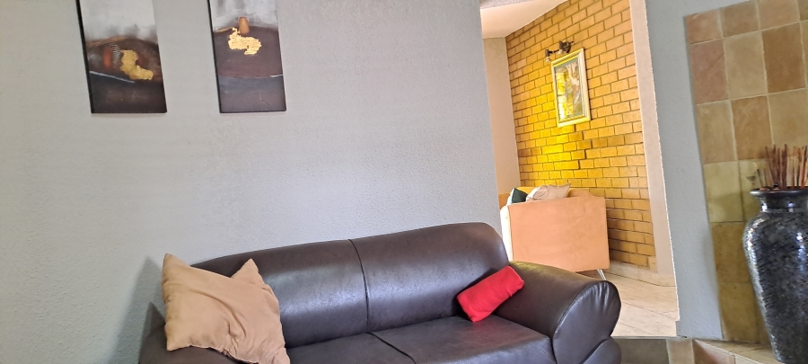 4 Bedroom Property for Sale in Kenleaf Gauteng