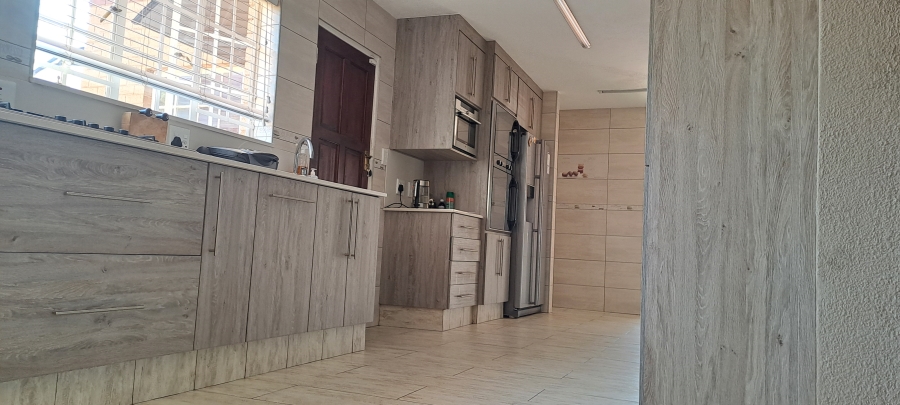 4 Bedroom Property for Sale in Kenleaf Gauteng