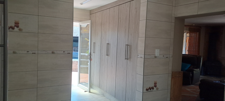 4 Bedroom Property for Sale in Kenleaf Gauteng