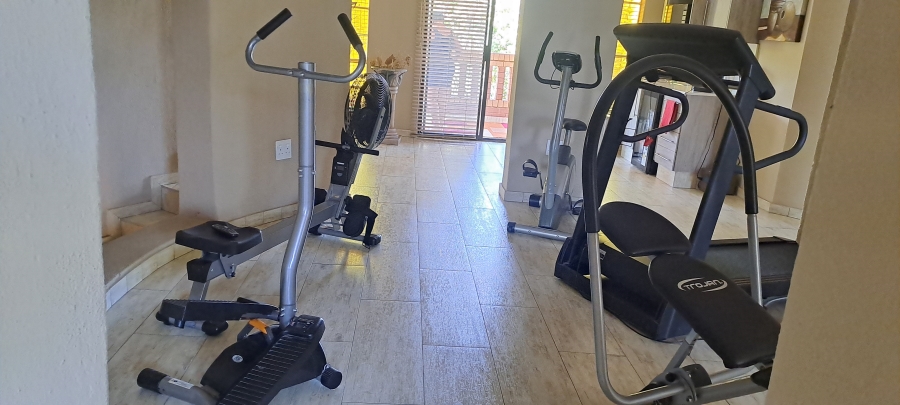 4 Bedroom Property for Sale in Kenleaf Gauteng
