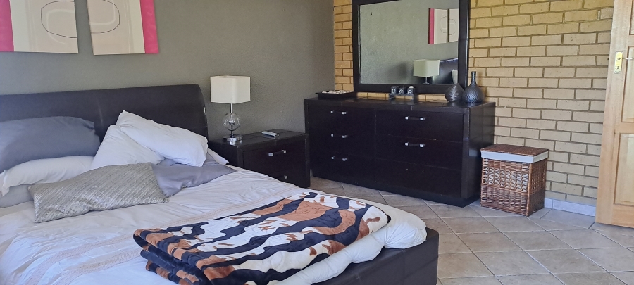 4 Bedroom Property for Sale in Kenleaf Gauteng