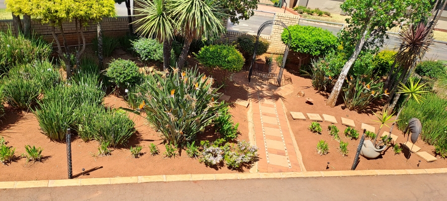 4 Bedroom Property for Sale in Kenleaf Gauteng