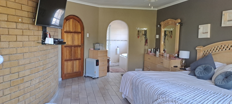 4 Bedroom Property for Sale in Kenleaf Gauteng