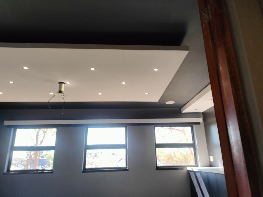 Commercial Property for Sale in Silver Lakes Gauteng