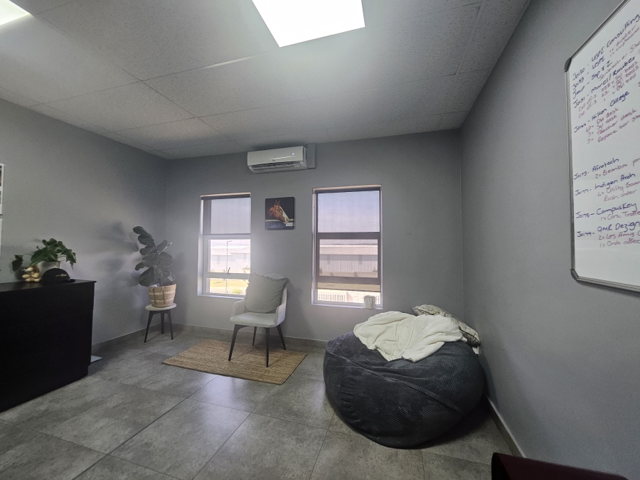 To Let commercial Property for Rent in Knoppieslaagte Gauteng