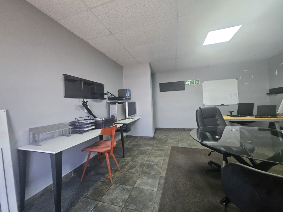 To Let commercial Property for Rent in Knoppieslaagte Gauteng
