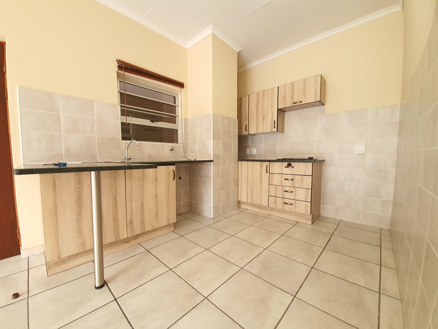 To Let 2 Bedroom Property for Rent in Radiokop Gauteng