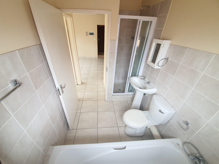 To Let 2 Bedroom Property for Rent in Radiokop Gauteng