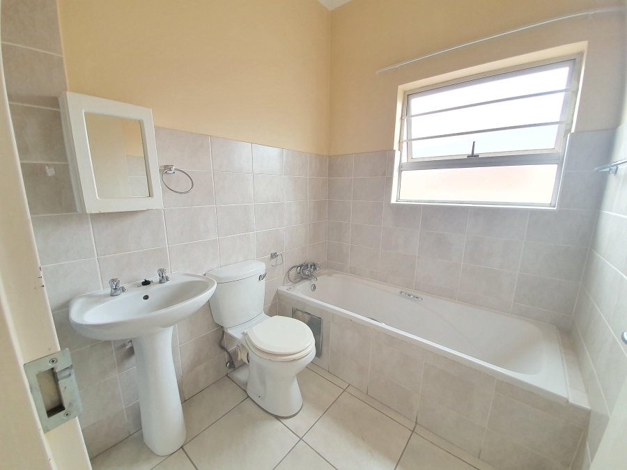 To Let 2 Bedroom Property for Rent in Radiokop Gauteng