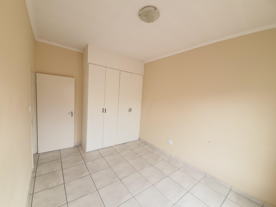 To Let 2 Bedroom Property for Rent in Radiokop Gauteng