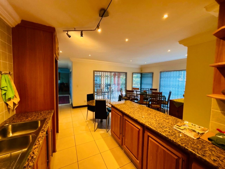 8 Bedroom Property for Sale in Poortview Gauteng