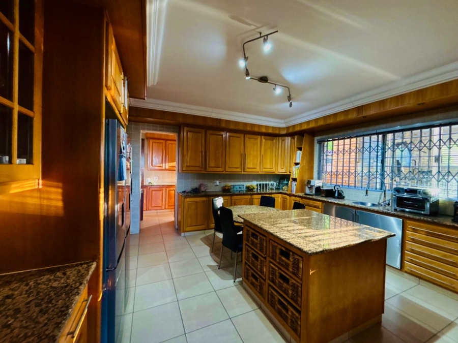8 Bedroom Property for Sale in Poortview Gauteng