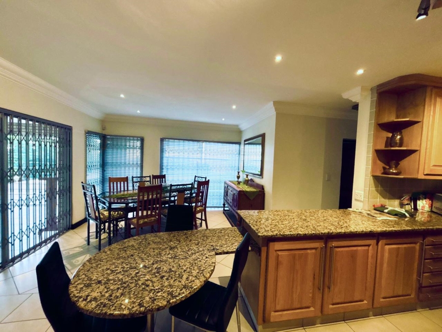 8 Bedroom Property for Sale in Poortview Gauteng