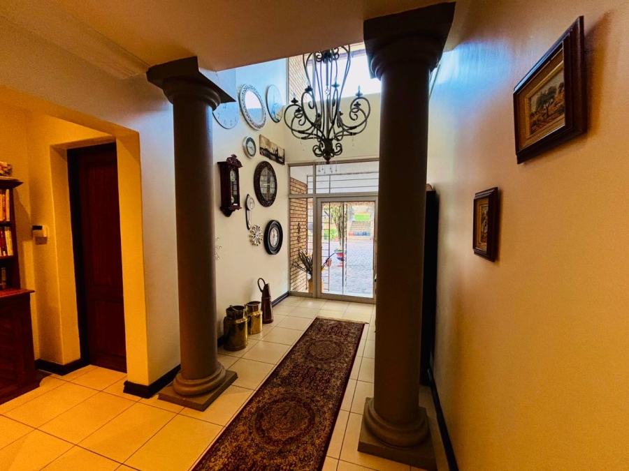 8 Bedroom Property for Sale in Poortview Gauteng
