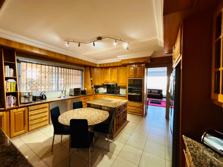 8 Bedroom Property for Sale in Poortview Gauteng