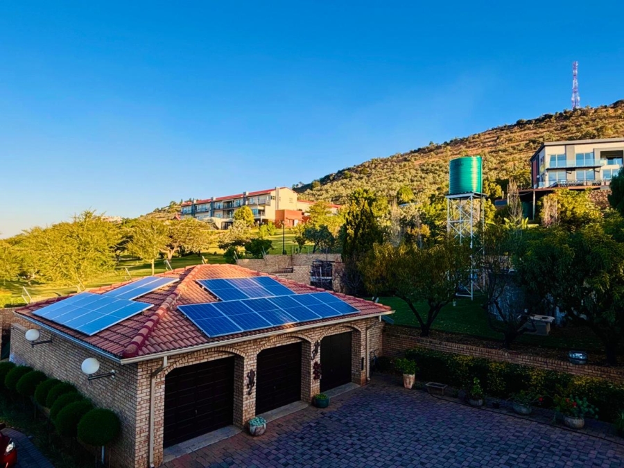 8 Bedroom Property for Sale in Poortview Gauteng