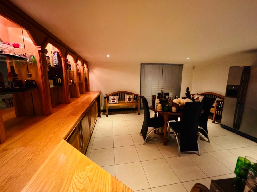 8 Bedroom Property for Sale in Poortview Gauteng