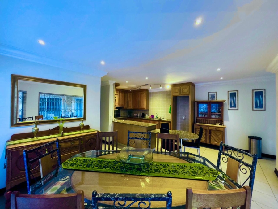 8 Bedroom Property for Sale in Poortview Gauteng