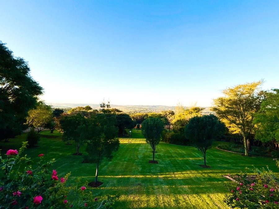 8 Bedroom Property for Sale in Poortview Gauteng