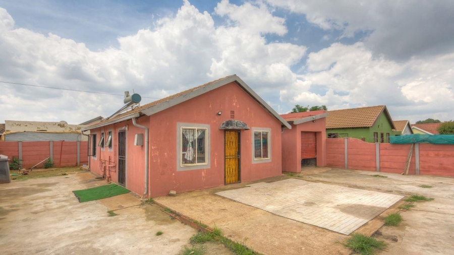 3 Bedroom Property for Sale in Lenasia Gauteng