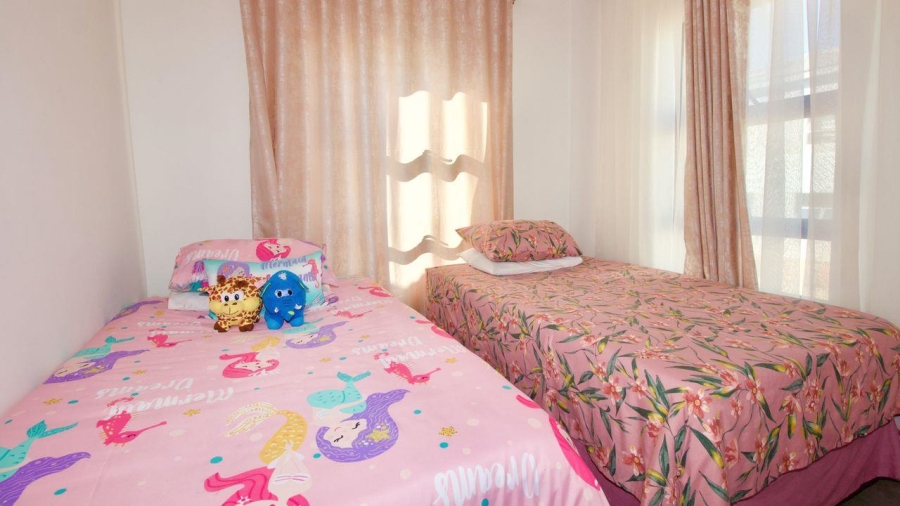 3 Bedroom Property for Sale in Rua Vista Gauteng