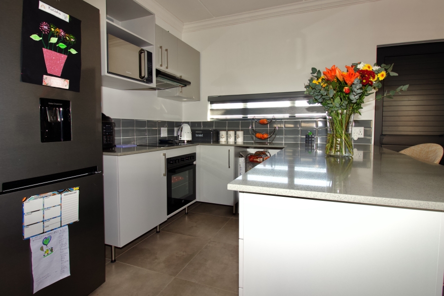 3 Bedroom Property for Sale in Rua Vista Gauteng