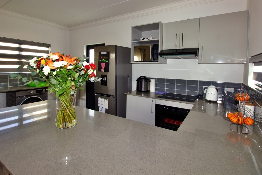 3 Bedroom Property for Sale in Rua Vista Gauteng
