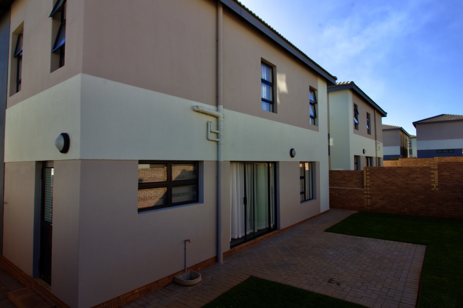 3 Bedroom Property for Sale in Rua Vista Gauteng