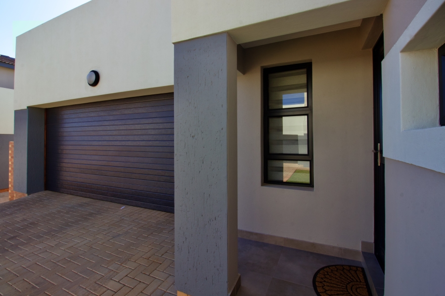 3 Bedroom Property for Sale in Rua Vista Gauteng