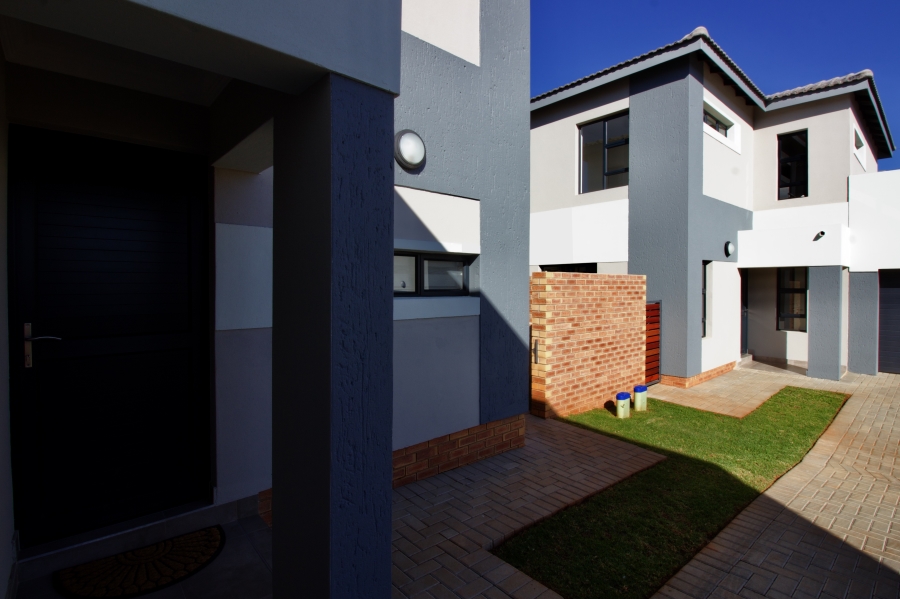 3 Bedroom Property for Sale in Rua Vista Gauteng
