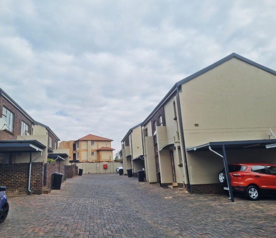 2 Bedroom Property for Sale in Sugar Bush Estate Gauteng