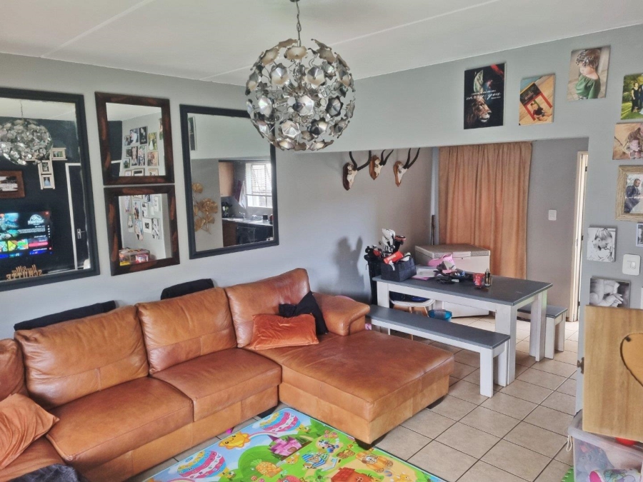 2 Bedroom Property for Sale in Sugar Bush Estate Gauteng