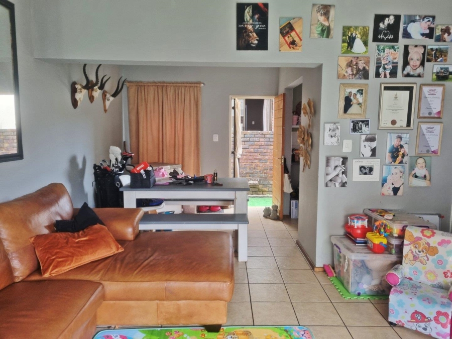 2 Bedroom Property for Sale in Sugar Bush Estate Gauteng