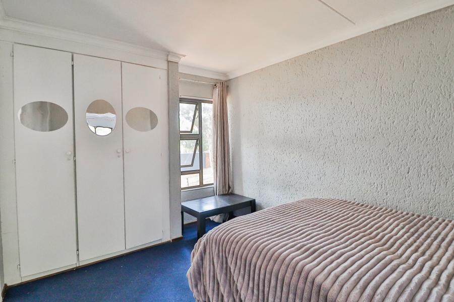 1 Bedroom Property for Sale in Bruma Gauteng