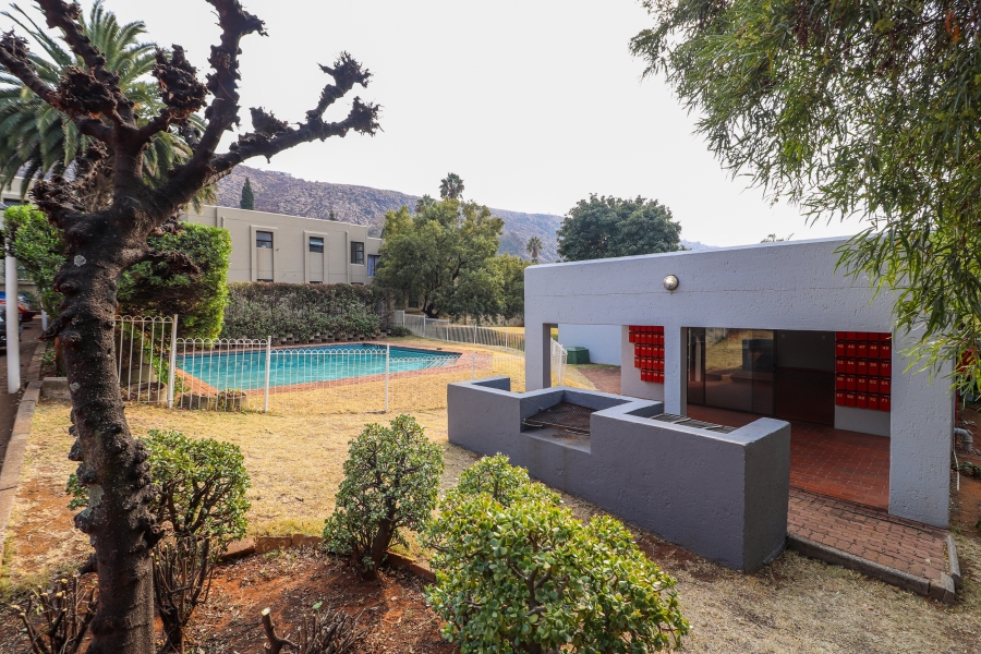 1 Bedroom Property for Sale in Bruma Gauteng