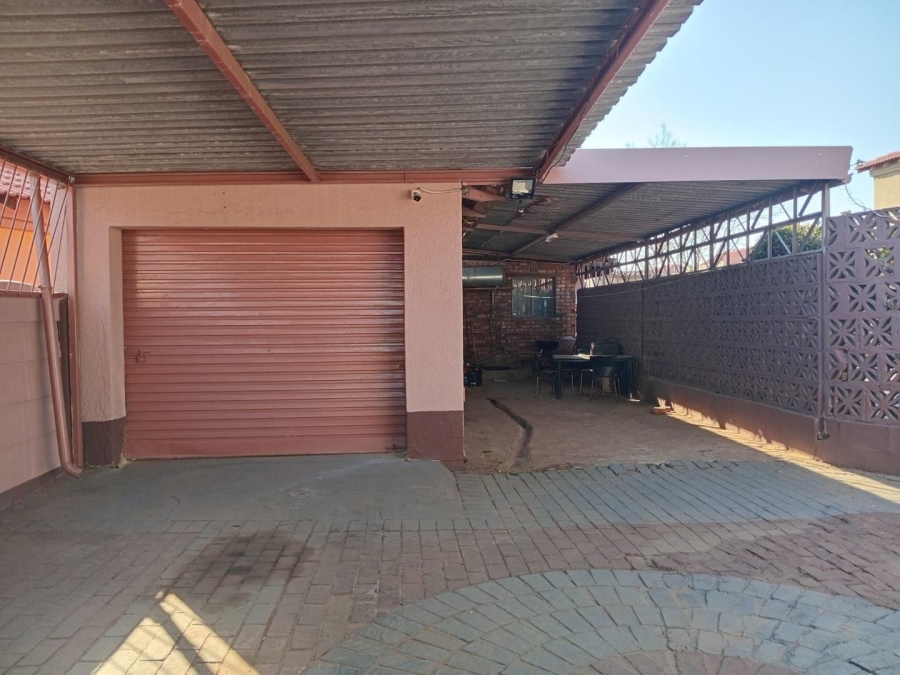 4 Bedroom Property for Sale in Leondale Gauteng