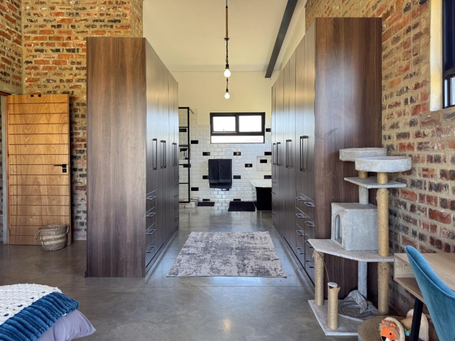 5 Bedroom Property for Sale in Blue Saddle Ranches Gauteng