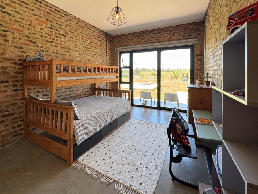 5 Bedroom Property for Sale in Blue Saddle Ranches Gauteng